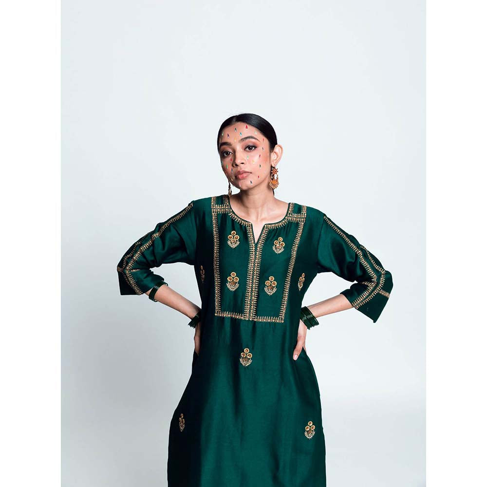 Label Earthen Women Green Embroidered Kurta with Pant & Dupatta (Set of 3)