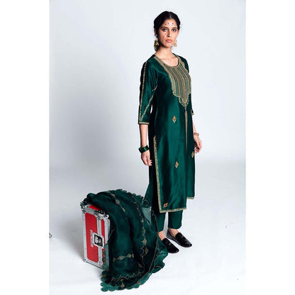 Label Earthen Women Green Embroidered Kurta with Pant & Dupatta (Set of 3)
