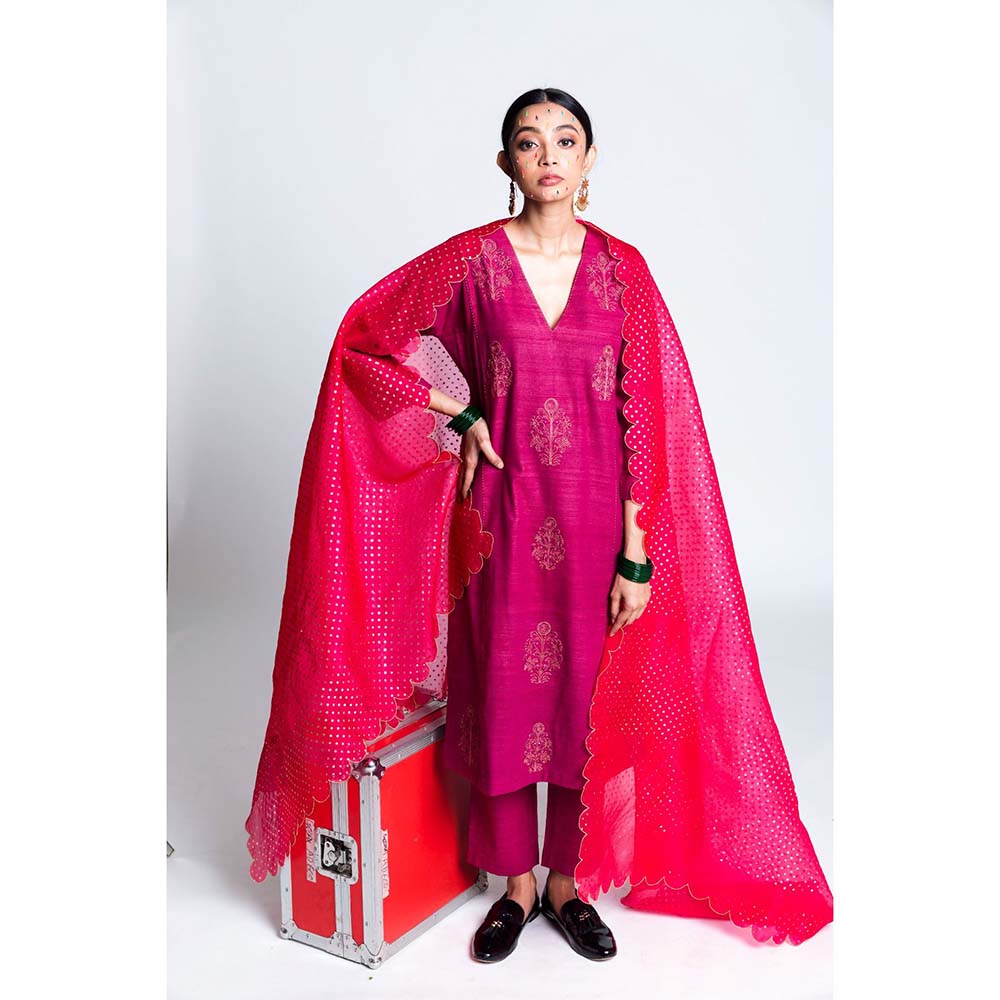 Label Earthen Women Pink Embroidered Kurta with Pant & Dupatta (Set of 3)