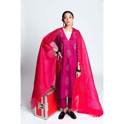 Label Earthen Women Pink Embroidered Kurta with Pant & Dupatta (Set of 3)