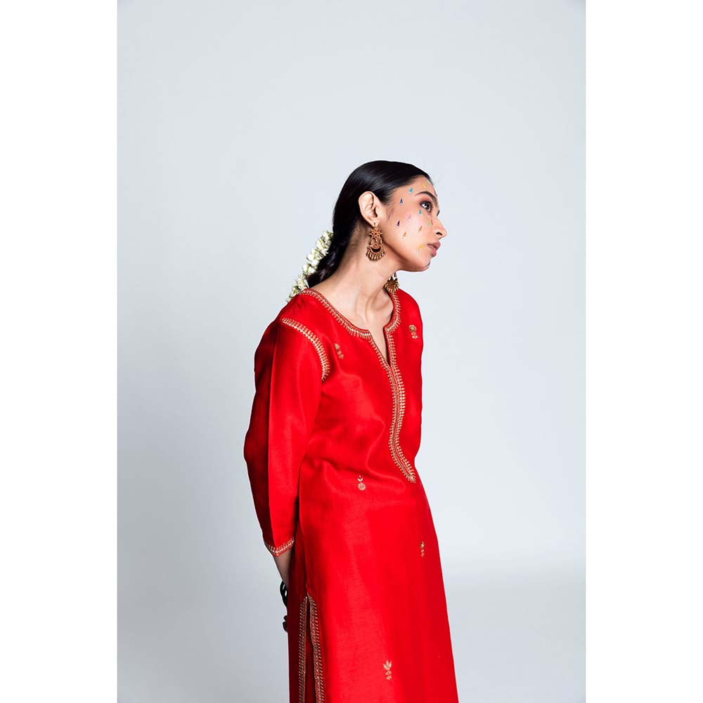 Label Earthen Women Red Embroidered Kurta with Pant & Dupatta (Set of 3)