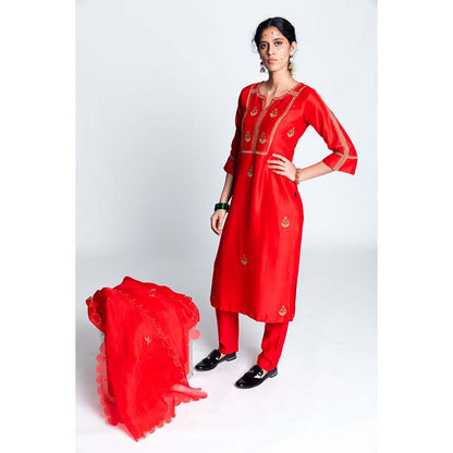 Label Earthen Women Red Embroidered Kurta with Pant & Dupatta (Set of 3)