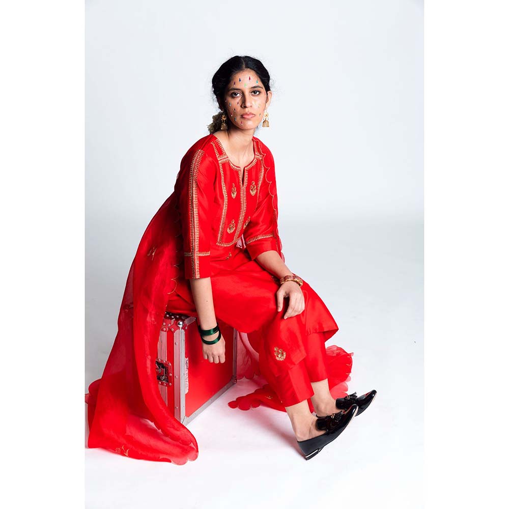 Label Earthen Women Red Embroidered Kurta with Pant & Dupatta (Set of 3)