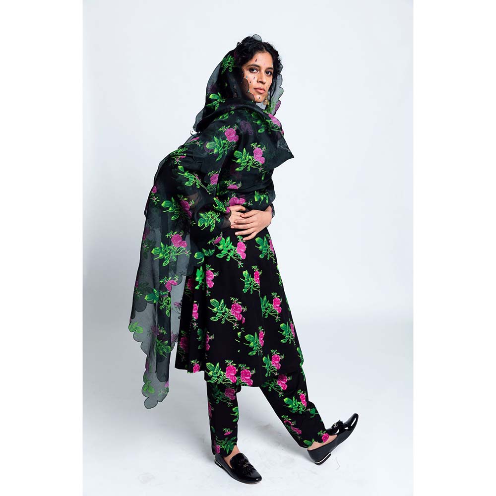 Label Earthen Women Black Floral Kurta with Pant & Dupatta (Set of 3)