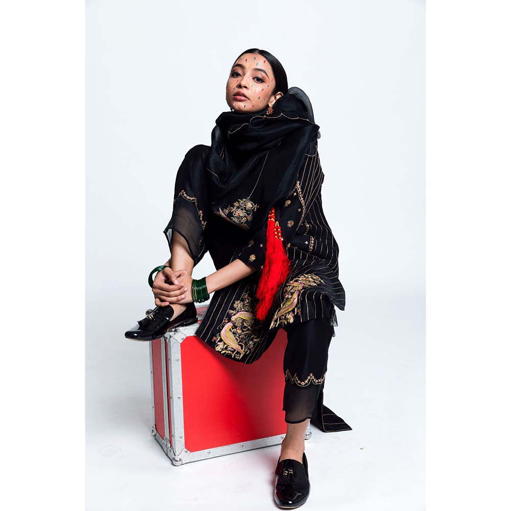 Label Earthen Women Black Embroidered Kurta with Pant & Dupatta (Set of 3)