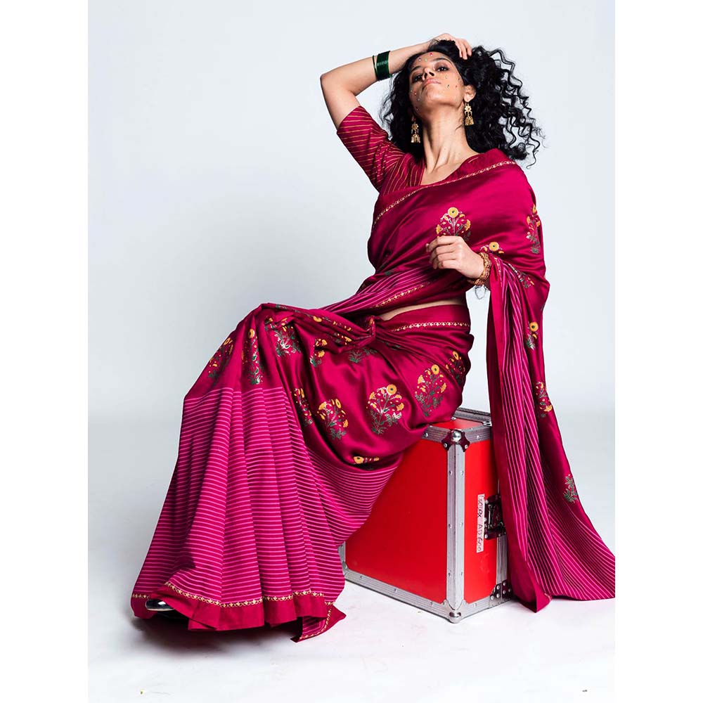 Label Earthen Women Stripes Saree with Stitched Blouse