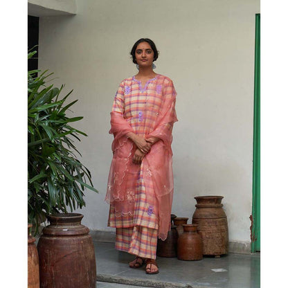 Label Earthen Gulabi Champai Phool Checked Embroidered Kurta Pant with Dupatta (Set of 3)