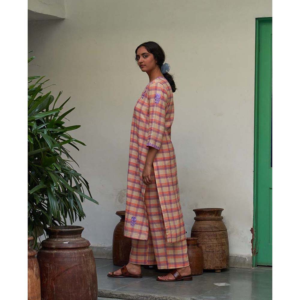 Label Earthen Gulabi Champai Phool Checked Embroidered Kurta Pant with Dupatta (Set of 3)