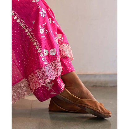 Label Earthen Gulabi Chameli Kurta Pant with Dupatta (Set of 3)