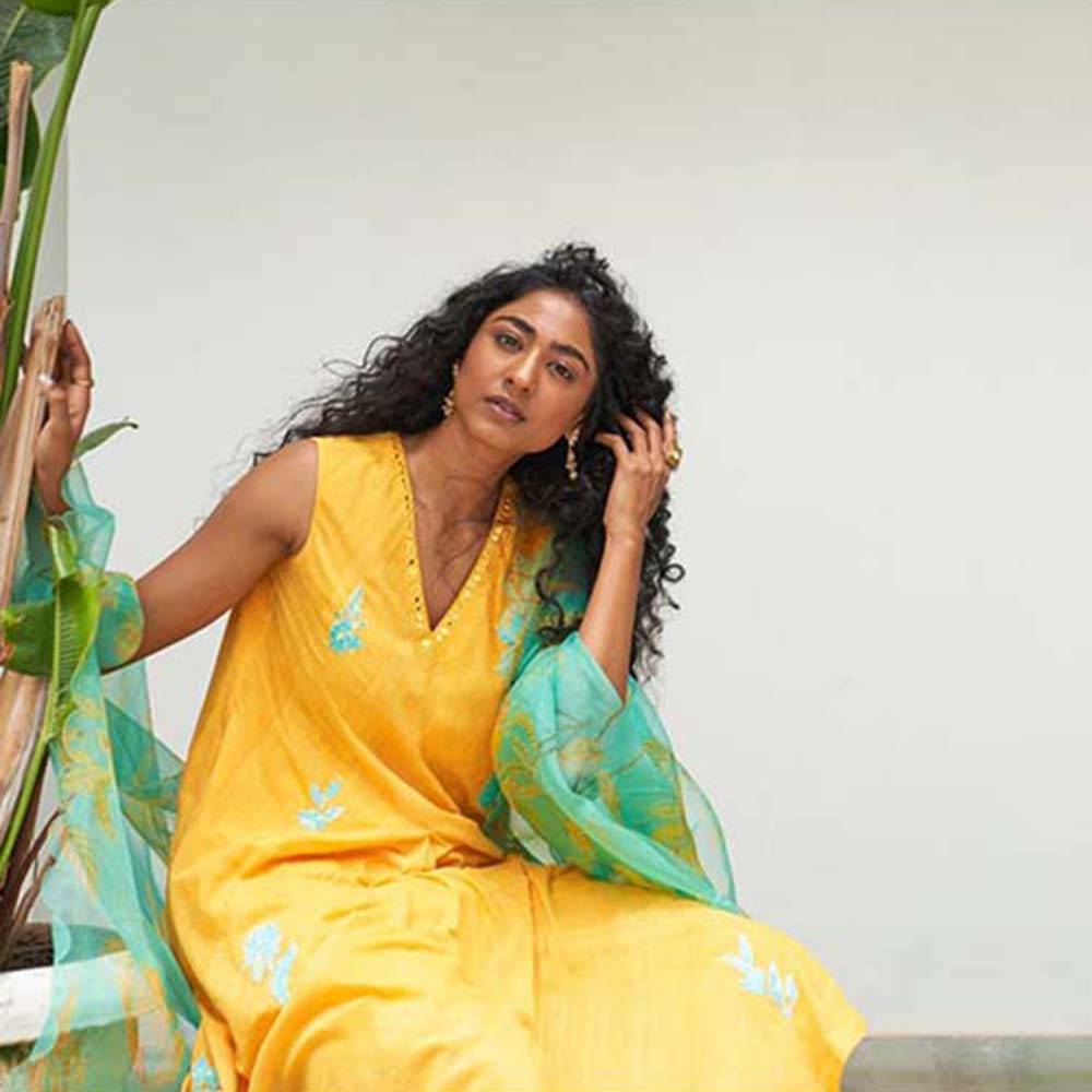 Label Earthen Lili Hand Woven Kurta Pant with Dupatta (Set of 3)