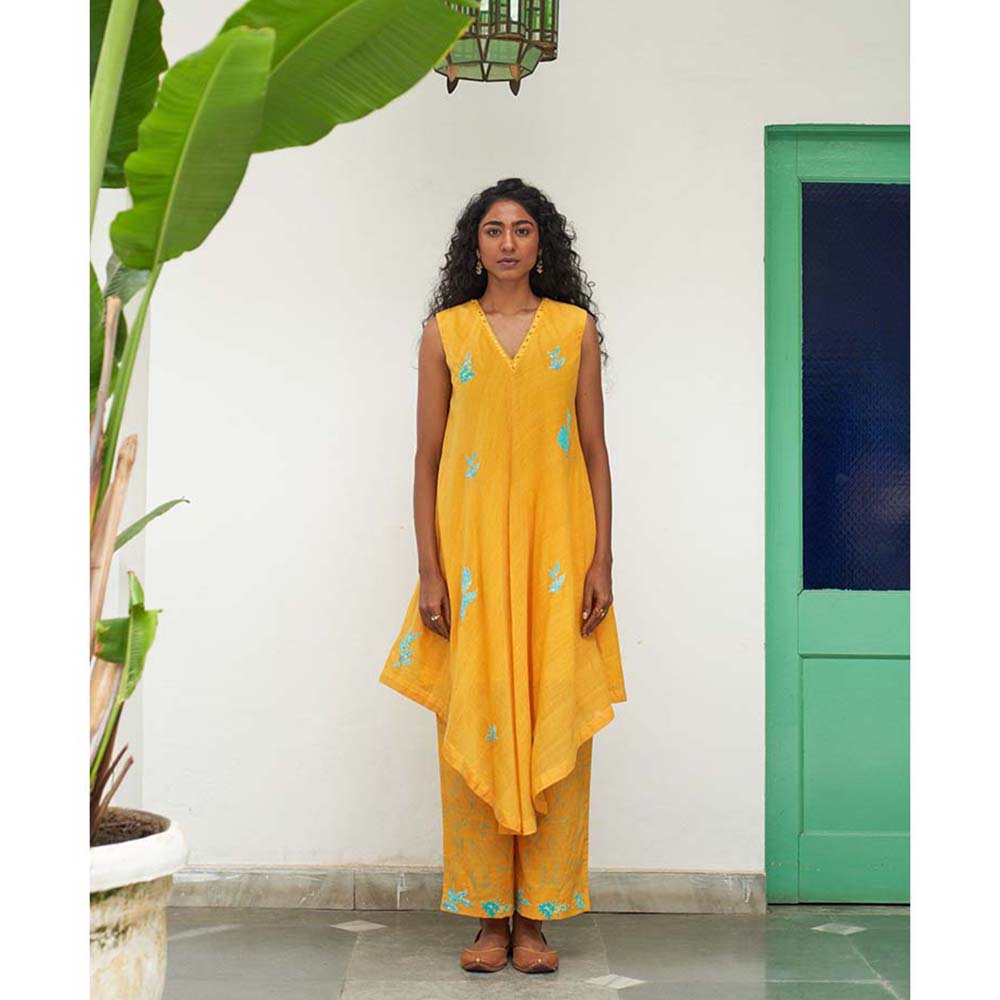 Label Earthen Lili Hand Woven Kurta Pant with Dupatta (Set of 3)