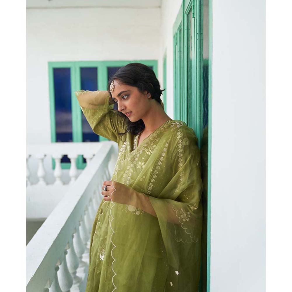 Label Earthen Neem Chameli Kurta Pant with Dupatta (Set of 3)