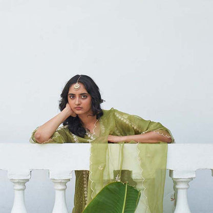 Label Earthen Neem Chameli Kurta Pant with Dupatta (Set of 3)