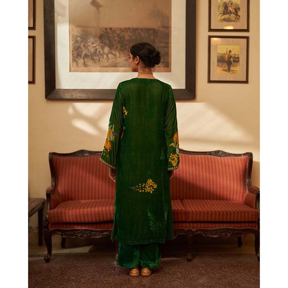 Label Earthen Makhmal Rani Bahar floral Zardozi Work Kurta Pant with Dupatta (Set of 2)
