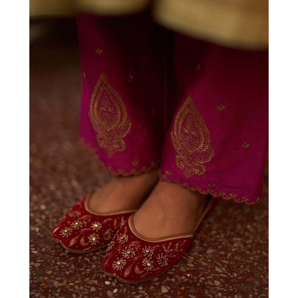 Label Earthen Pista - Rani Zari Kurta with Pant & Dupatta (Set of 3)