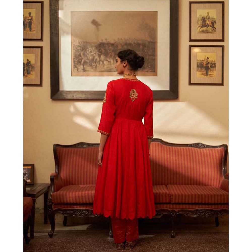 Label Earthen Surkh Laal Rani Zardozi Hand Embroidered Kurta with Pant (Set of 2)