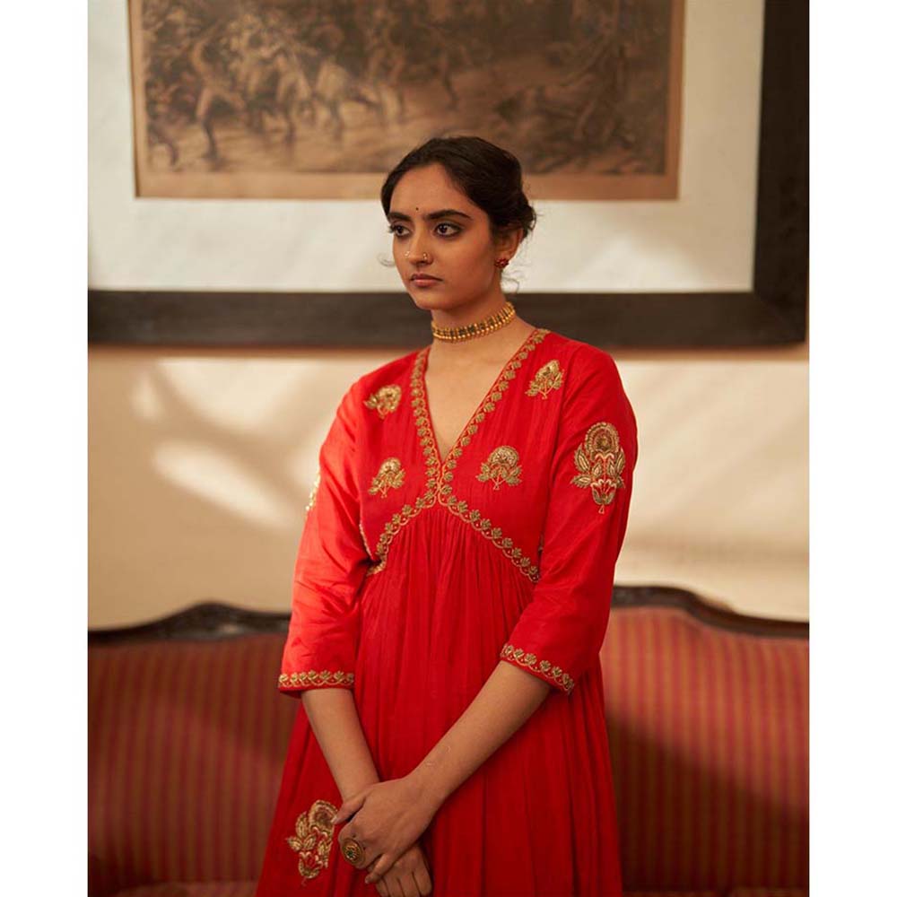 Label Earthen Surkh Laal Rani Zardozi Hand Embroidered Kurta with Pant (Set of 2)
