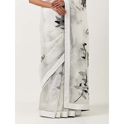 Label Earthen Madhu Bala Saree & with Stitched Blouse