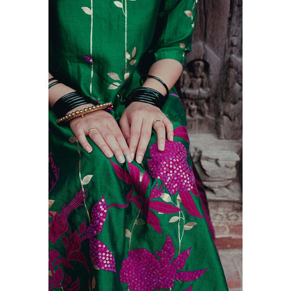 Label Earthen Harit Sundari Embellished & Foil Print Kurta with Pant (Set of 2)