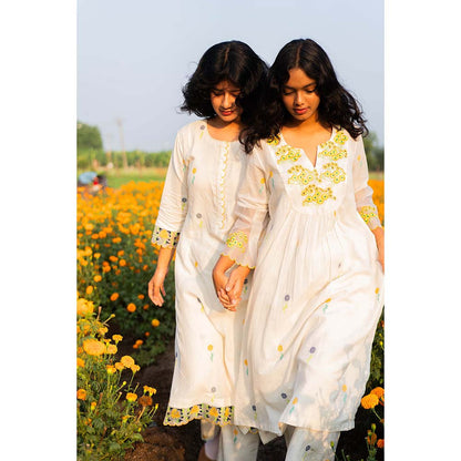 Label Earthen Ivory Embroidery Detailing Kurta and Trouser (Set of 2)
