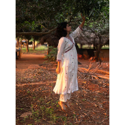 Label Earthen Ivory Kalidaar Kurta With Embroidery Detailing and Trouser (Set of 2)