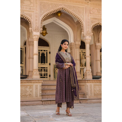 Label Niti Bothra Purple Riwayat Printed Embroidered Kurta with Pant and Dupatta (Set of 3)