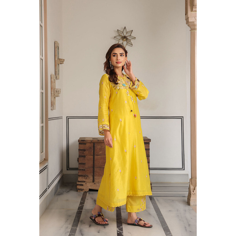Label Niti Bothra Yellow Gulzar Round Neck Embroidered Kurta and Pant (Set of 2)