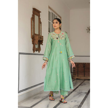 Label Niti Bothra Green Gulzar Round Neck Embroidered Kurta and Pant (Set of 2)
