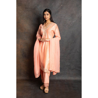 LABEL KIARSH Pastel Peach V-Neck Pin Tusk Kurta with Pant and Dupatta (Set of 3)