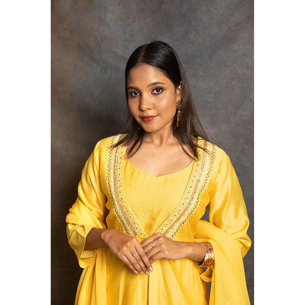 LABEL KIARSH Vivid Yellow Flared Jacket with Pant and Trouser (Set of 4)