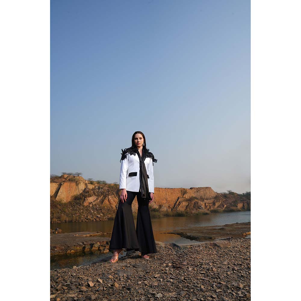 Label Iris Ivory Jacket With Shawl And Pant (Set of 3)