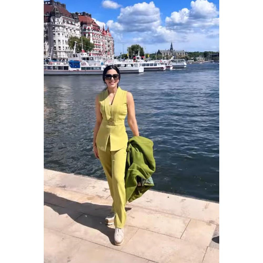 Label Iris Bahaar In Green Chain Top with Pant