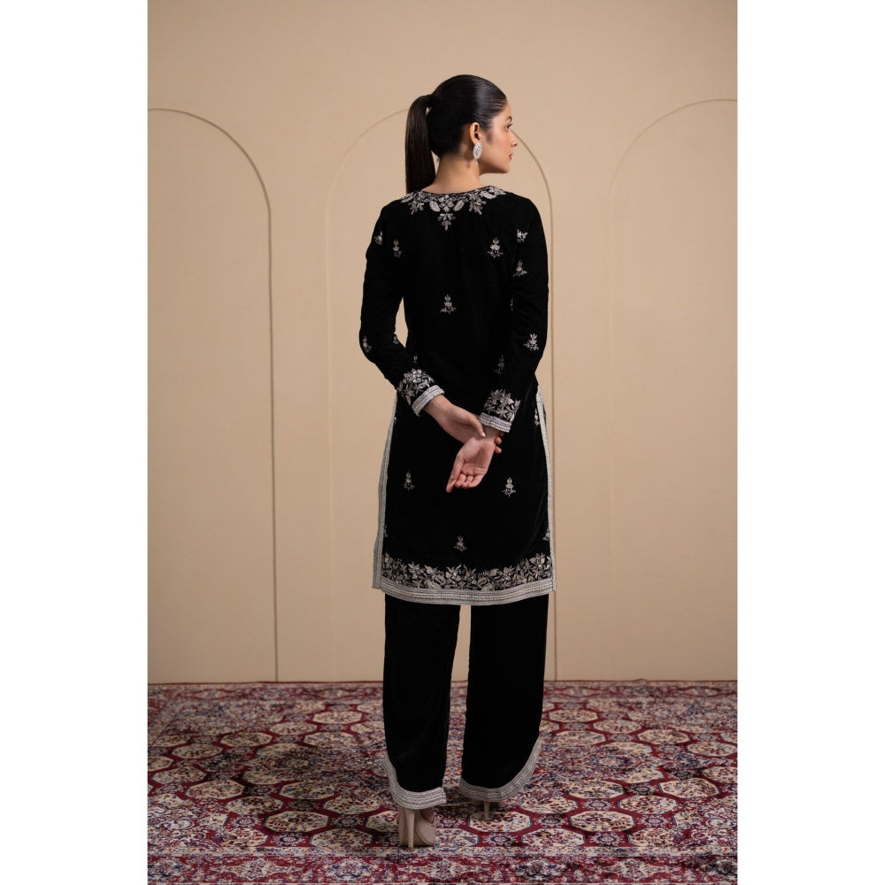 LABEL TANYA CHOPRA Black Velvet Kurta and Pants with Dupatta (Set of 3)
