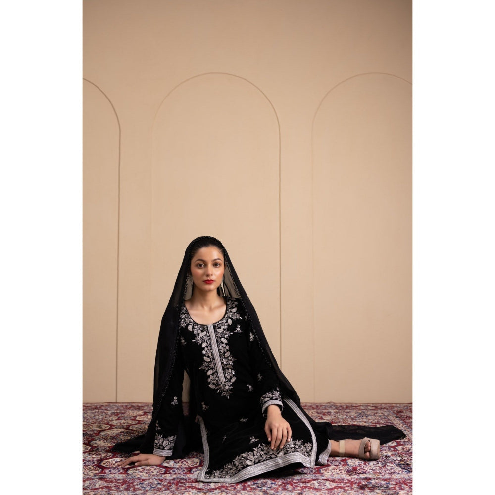 LABEL TANYA CHOPRA Black Velvet Kurta and Pants with Dupatta (Set of 3)