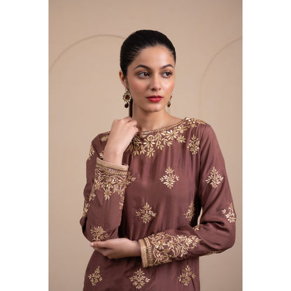 LABEL TANYA CHOPRA Bronze Silk Kurta and Pants with Dupatta (Set of 3)