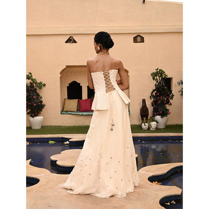 Sunanta Madaan Ivory Indo Western Skirt with Top (Set of 2)