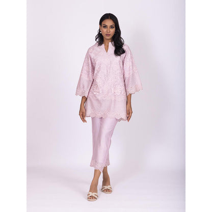 LABEL NAARITI Yaana Pink Chanderi Embroidered Kurti with Pant (Set of 2)
