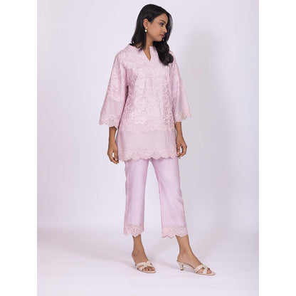 LABEL NAARITI Yaana Pink Chanderi Embroidered Kurti with Pant (Set of 2)