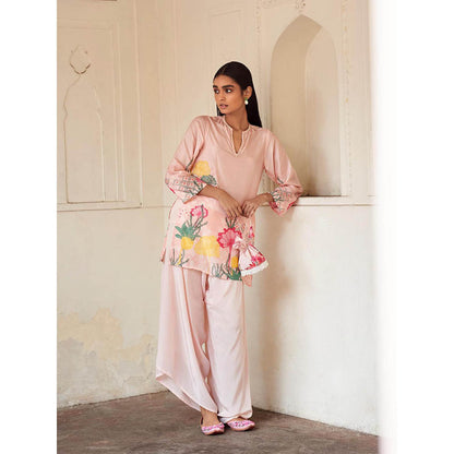LABEL NAARITI Nirvana Floral Aquatic Motifs Silk Kurti with Pant (Set of 2)
