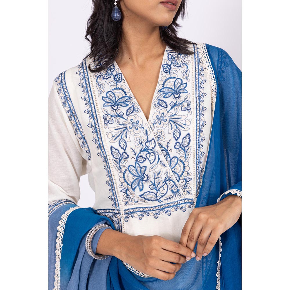 LABEL NAARITI Nargis Linen Anarkali Kurta with Pant and Chiffon Dupatta (Set of 3)