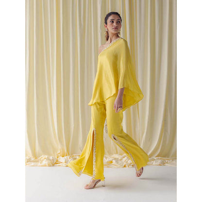 LABEL NAARITI Zurain Yellow Top with Sharara (Set of 2)