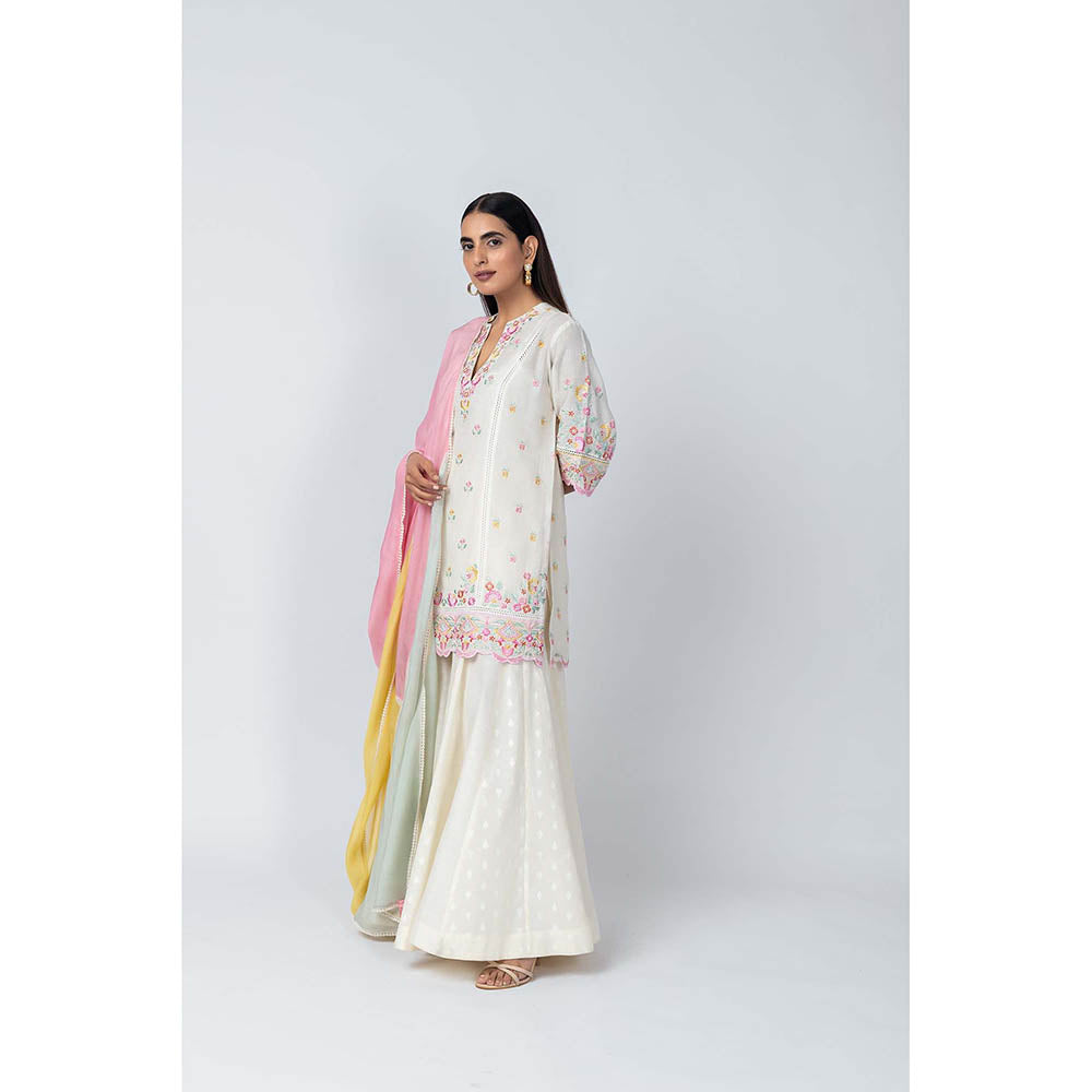 LABEL NAARITI Ivory Embroidered Kaari Kurti with Palazzo and Dupatta (Set of 3)
