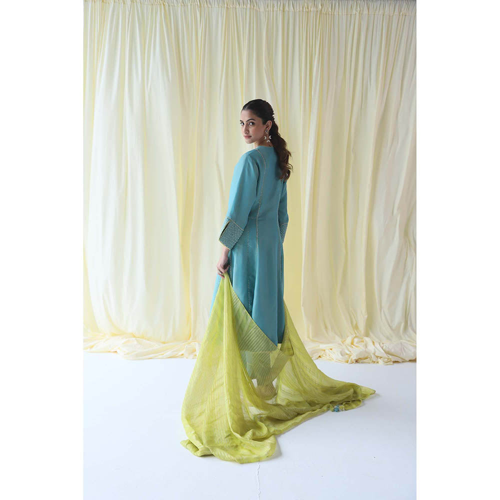 LABEL NAARITI Turquoise Embroidered Rivkah Kurta with Pant and Dupatta (Set of 3)