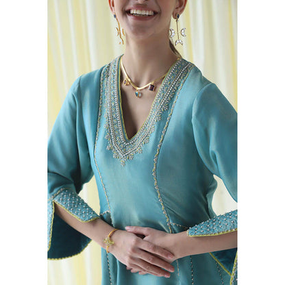 LABEL NAARITI Turquoise Embroidered Rivkah Kurta with Pant and Dupatta (Set of 3)