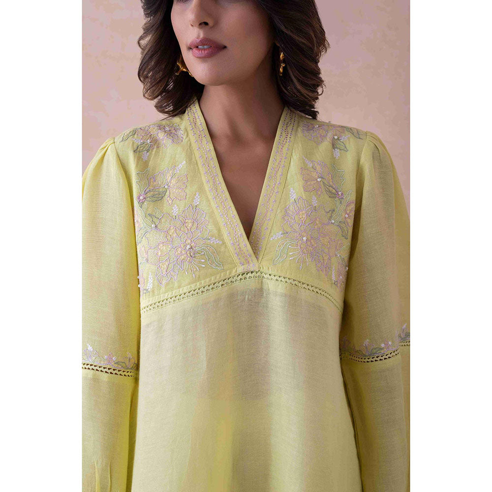 LABEL NAARITI Anya Floral Embroidery Lace Detailing Linen Kurta with Salwar
