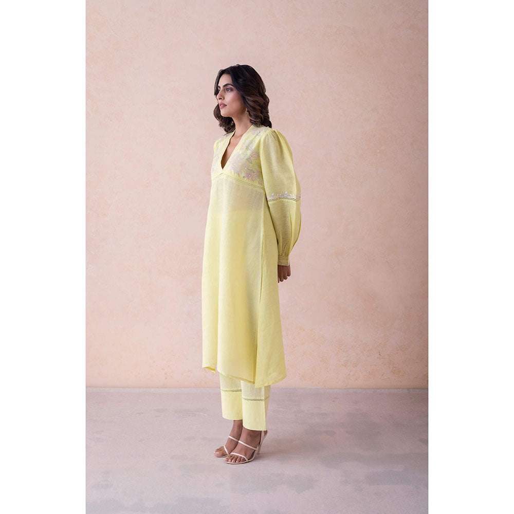 LABEL NAARITI Anya Floral Embroidery Lace Detailing Linen Kurta with Salwar