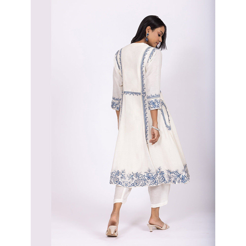LABEL NAARITI Nargis White Kurta with Salwar and Dupatta