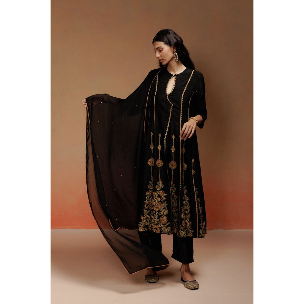 LABEL NAARITI Nisha Black Embroidered Anarkali Sets