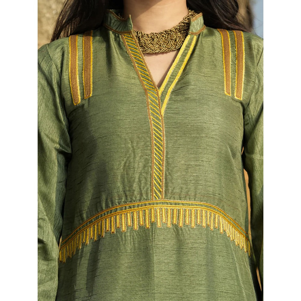 Label Ruby Embroidered Green Kurta with Pant and Dupatta (Set of 3)