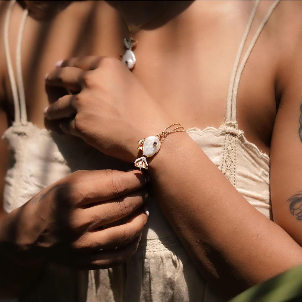 La marque-M White Marine Life Diamond Bracelet